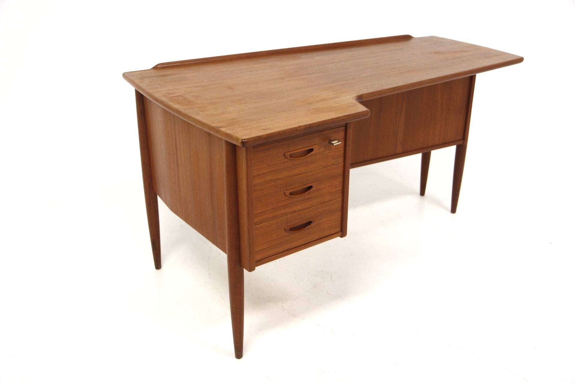 Scandinavian teak desk "A10", Göran Strand, Lelångs Möbelfabrik, Sweden, 1950