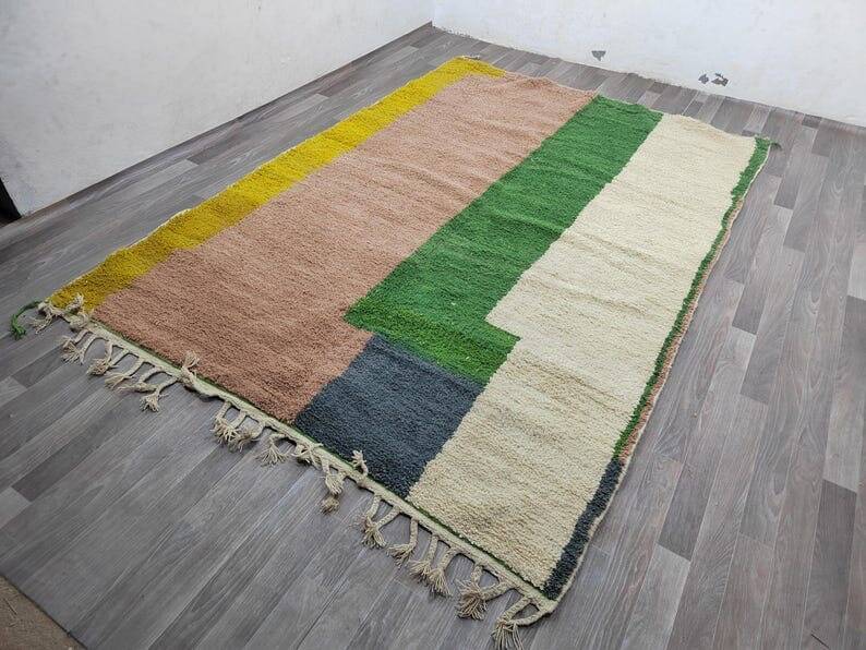 Handmade pure wool rug, size 2/3 m.