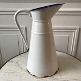 Old pitcher in enamelled sheet metal 20s-30s