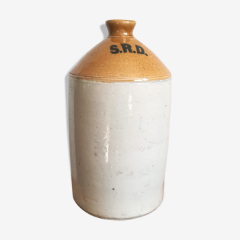 Glazed sandstone pot