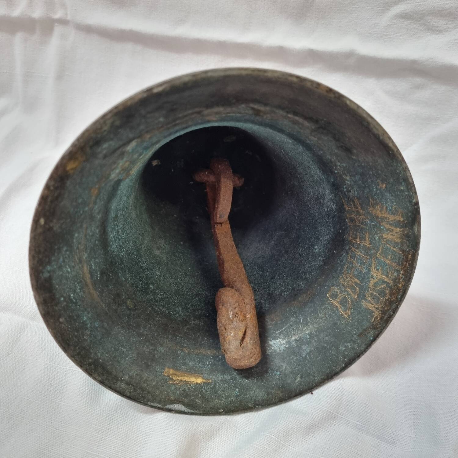 Cloche en bronze