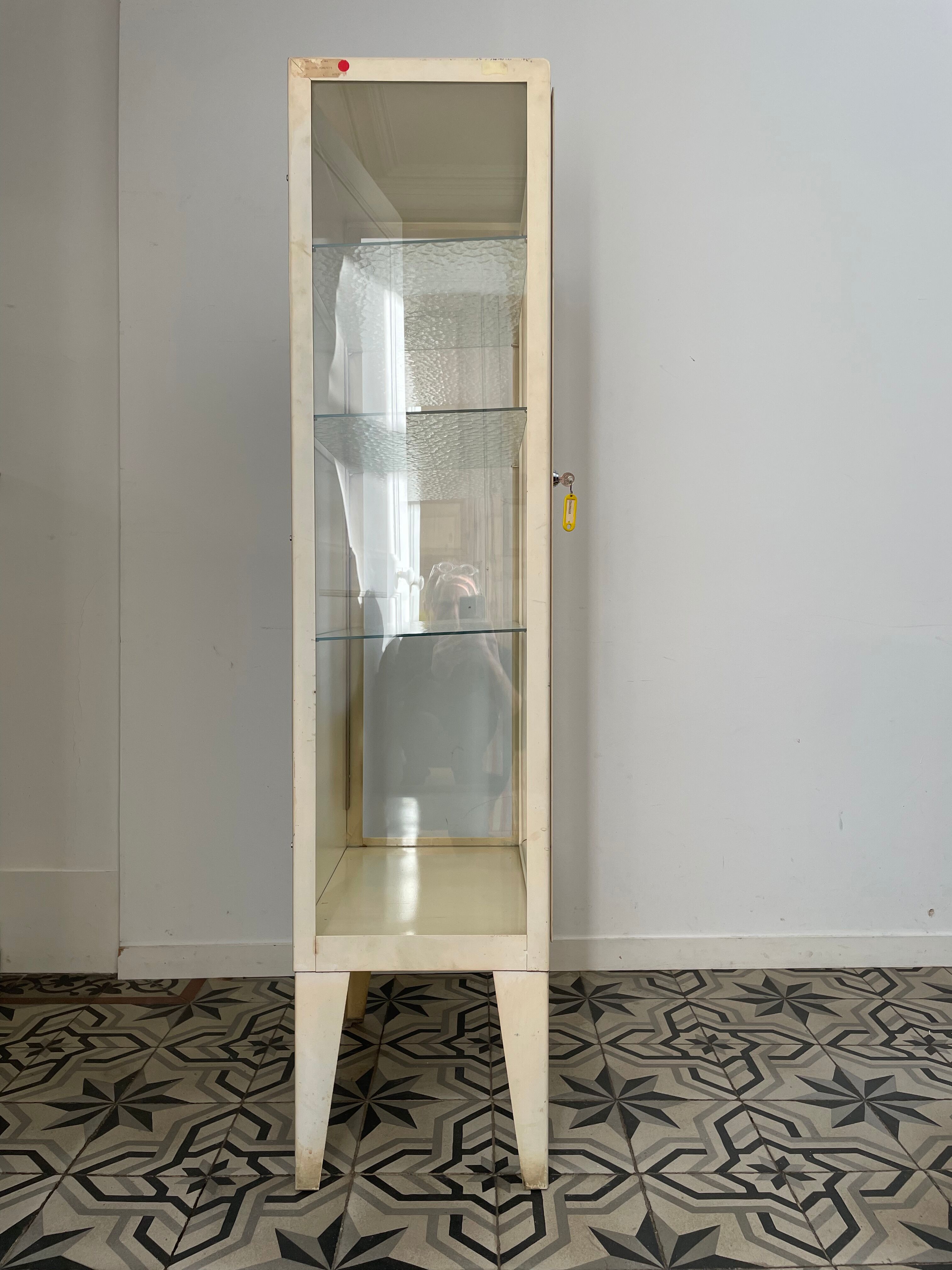 Former medical office showcase, circa 1950