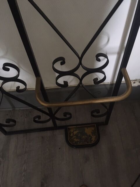 Wall coat rack metal cloakroom