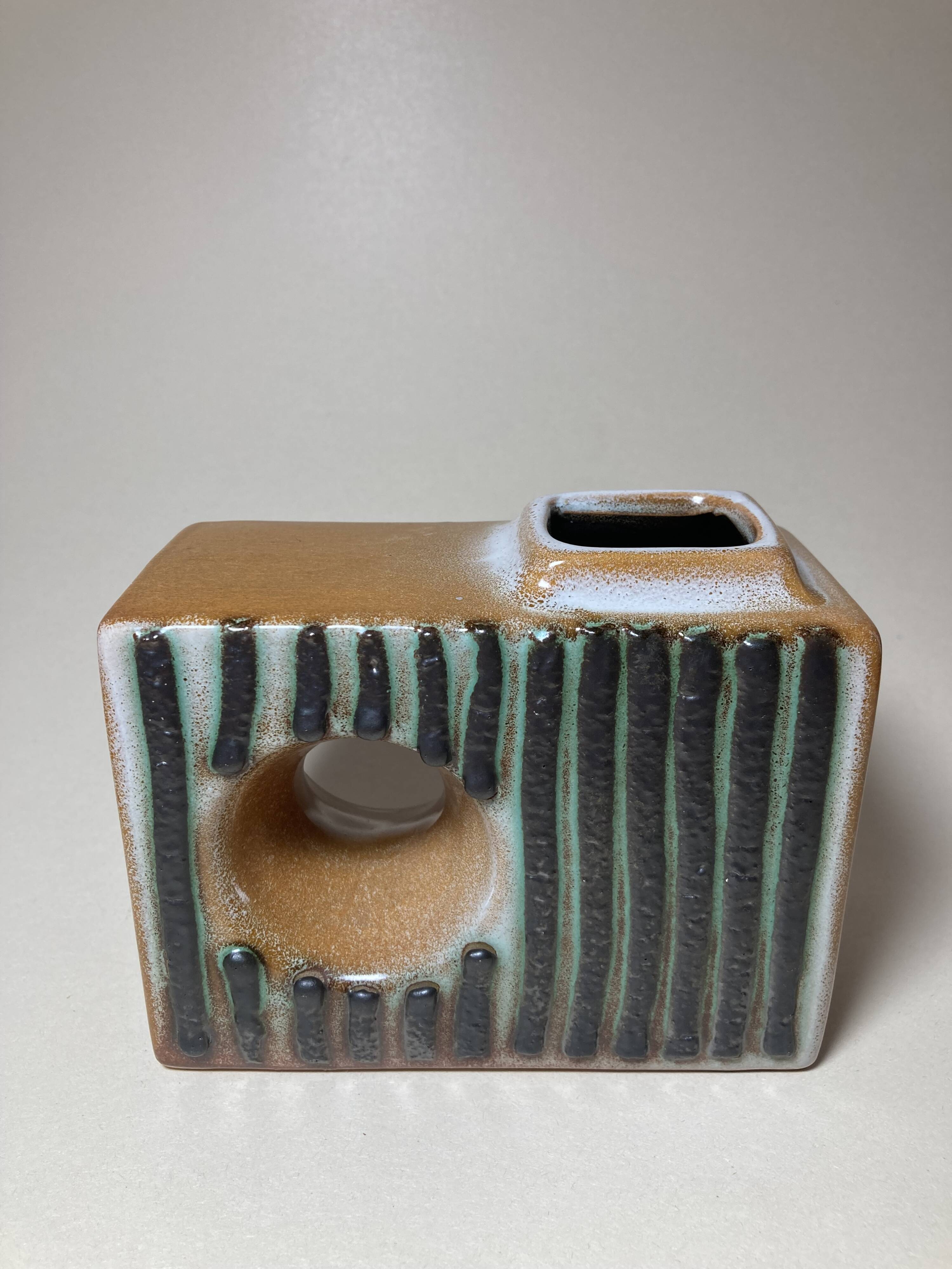 Ceramic vases