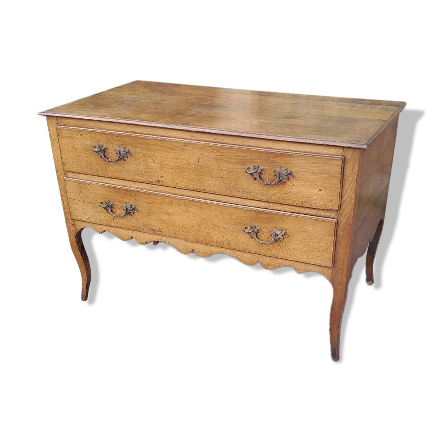 Old chest of drawers