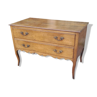 Old chest of drawers