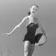 Paper photo barium 300g Pin Up at 60-year-round woman balloon at the beach