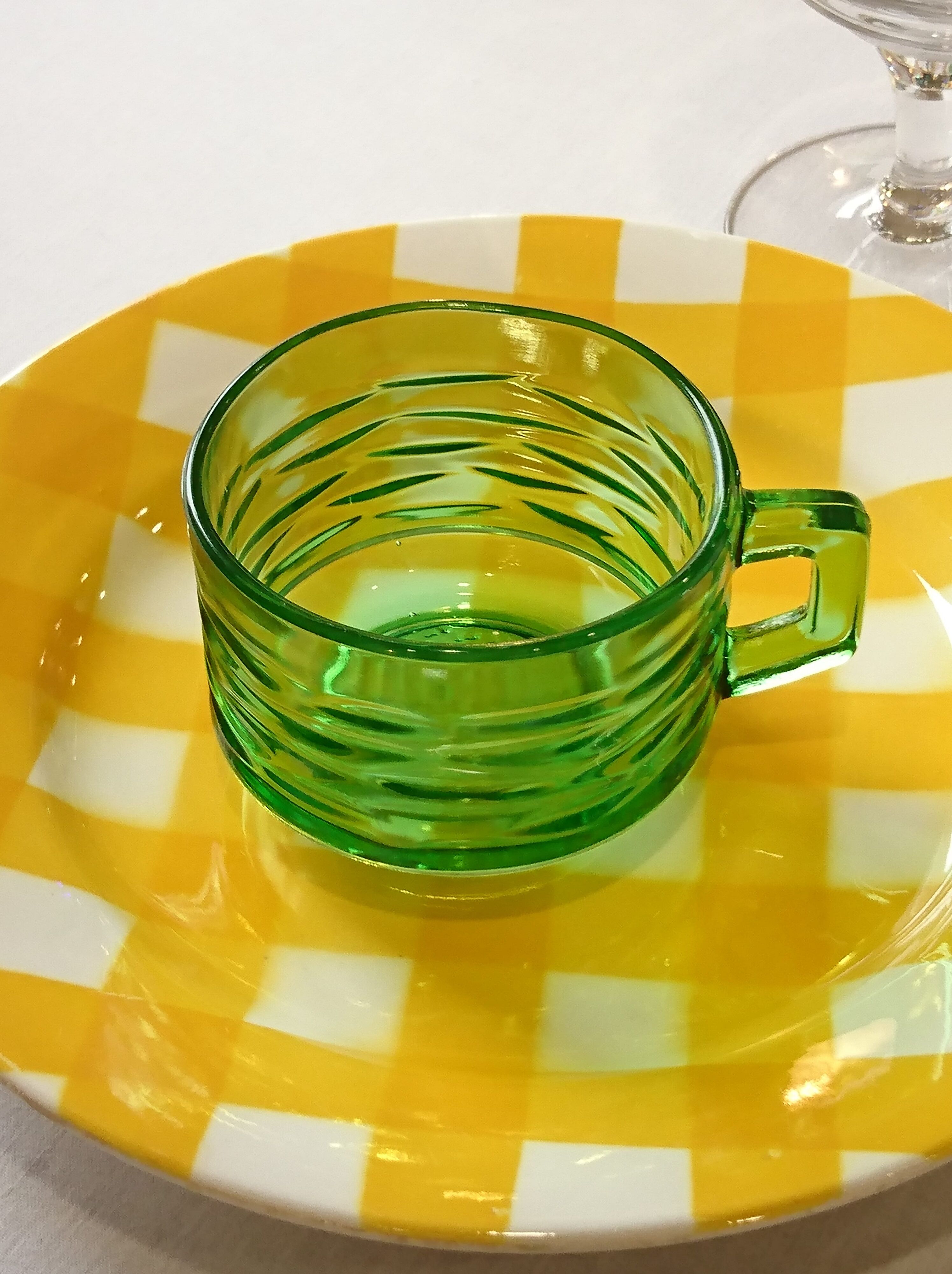 Set of 4 green Vereco coffee cups