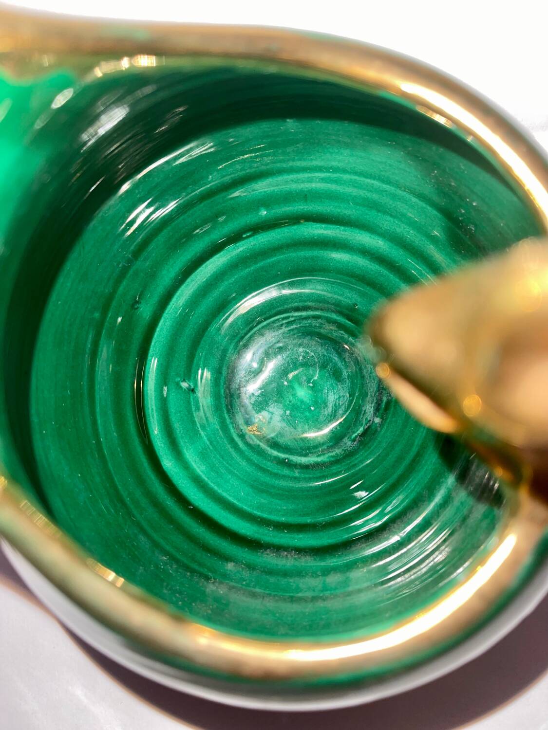 Green and gold pitcher, Vérigord