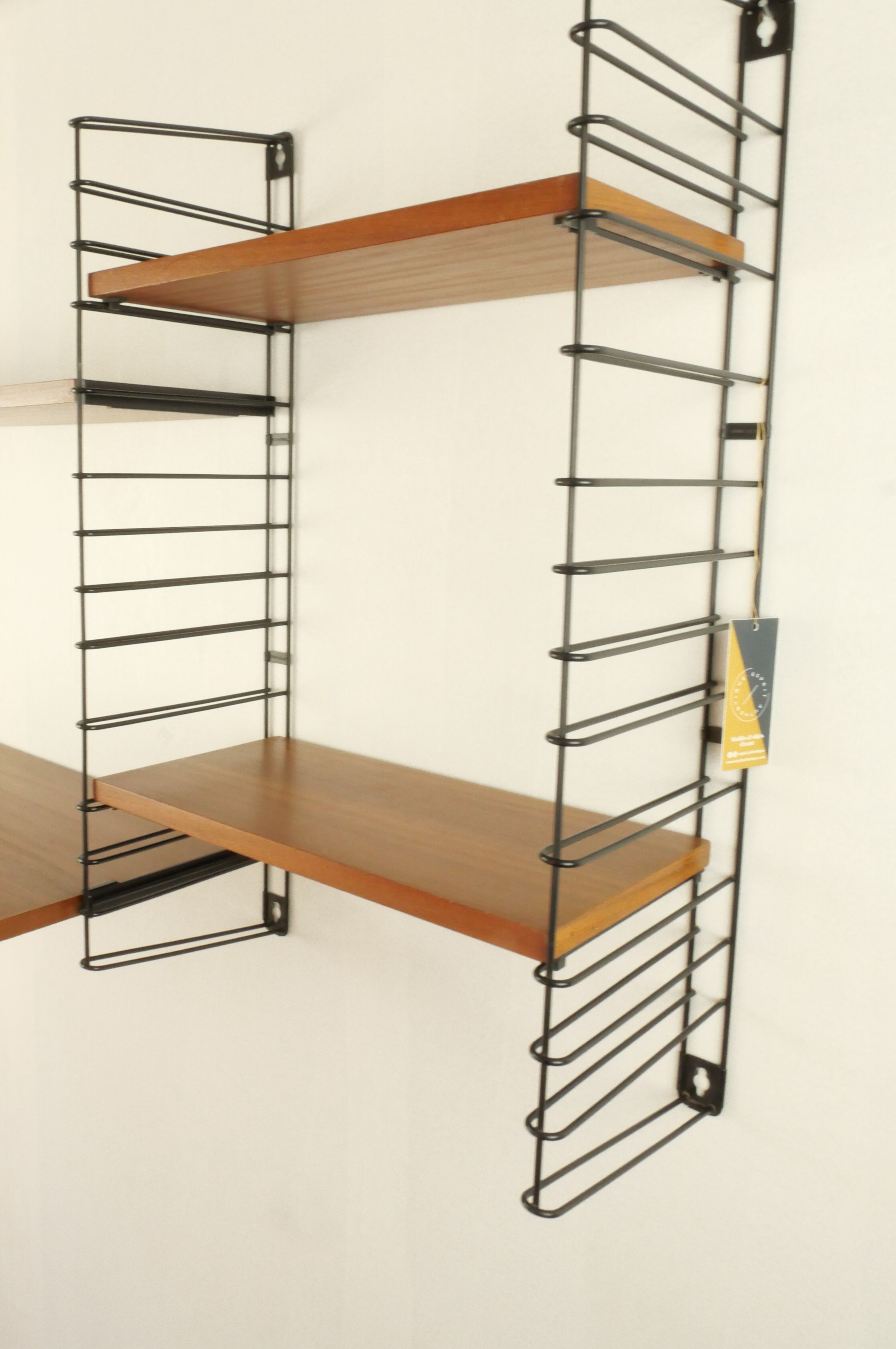 Double shelf tomado wood
