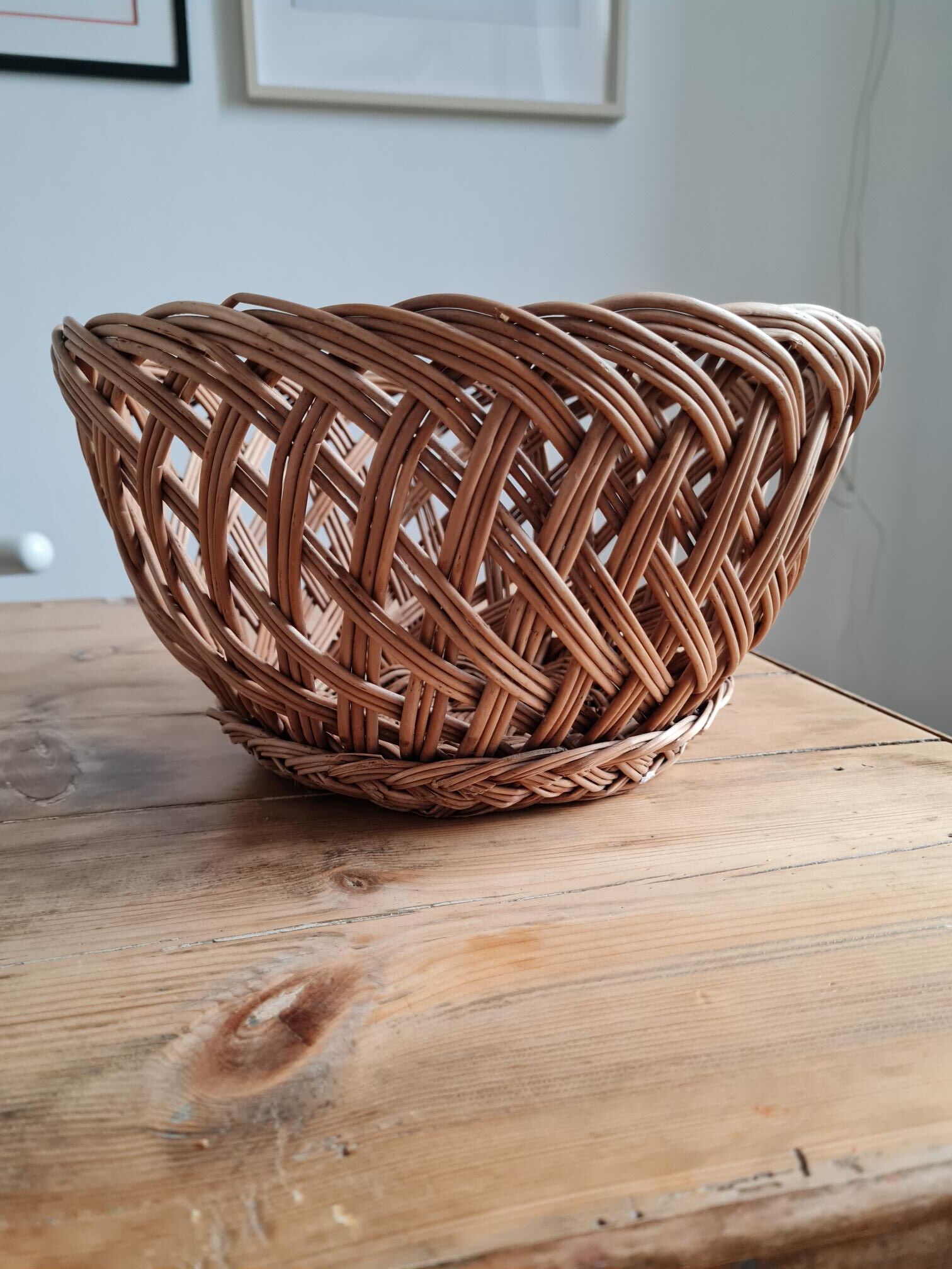 Braided wicker fruit basket