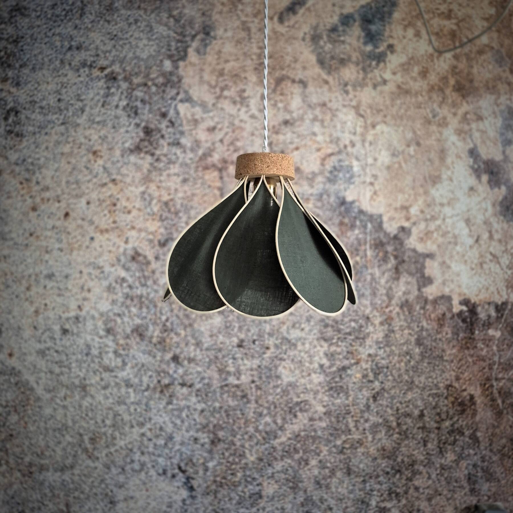 Flower suspension, Nymphéa model, 8 petals in rattan and fir green linen