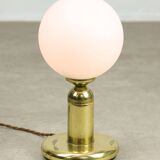 Lampe de table vintage en laiton et opaline, Italie 1970