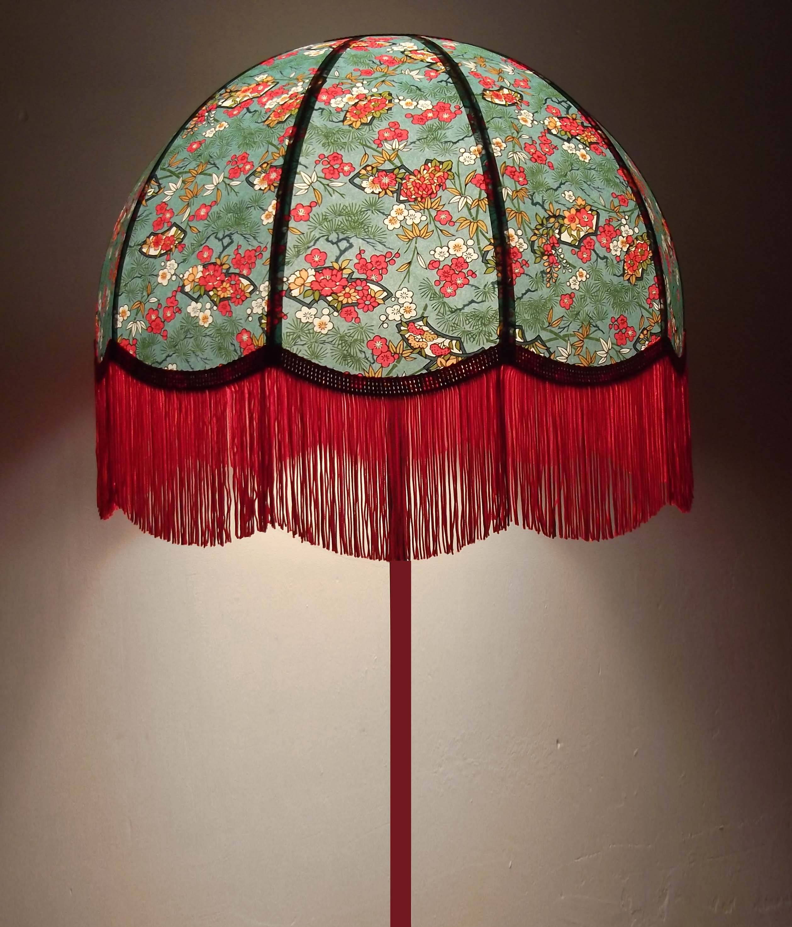 "Ania" retro fringed lampshade.