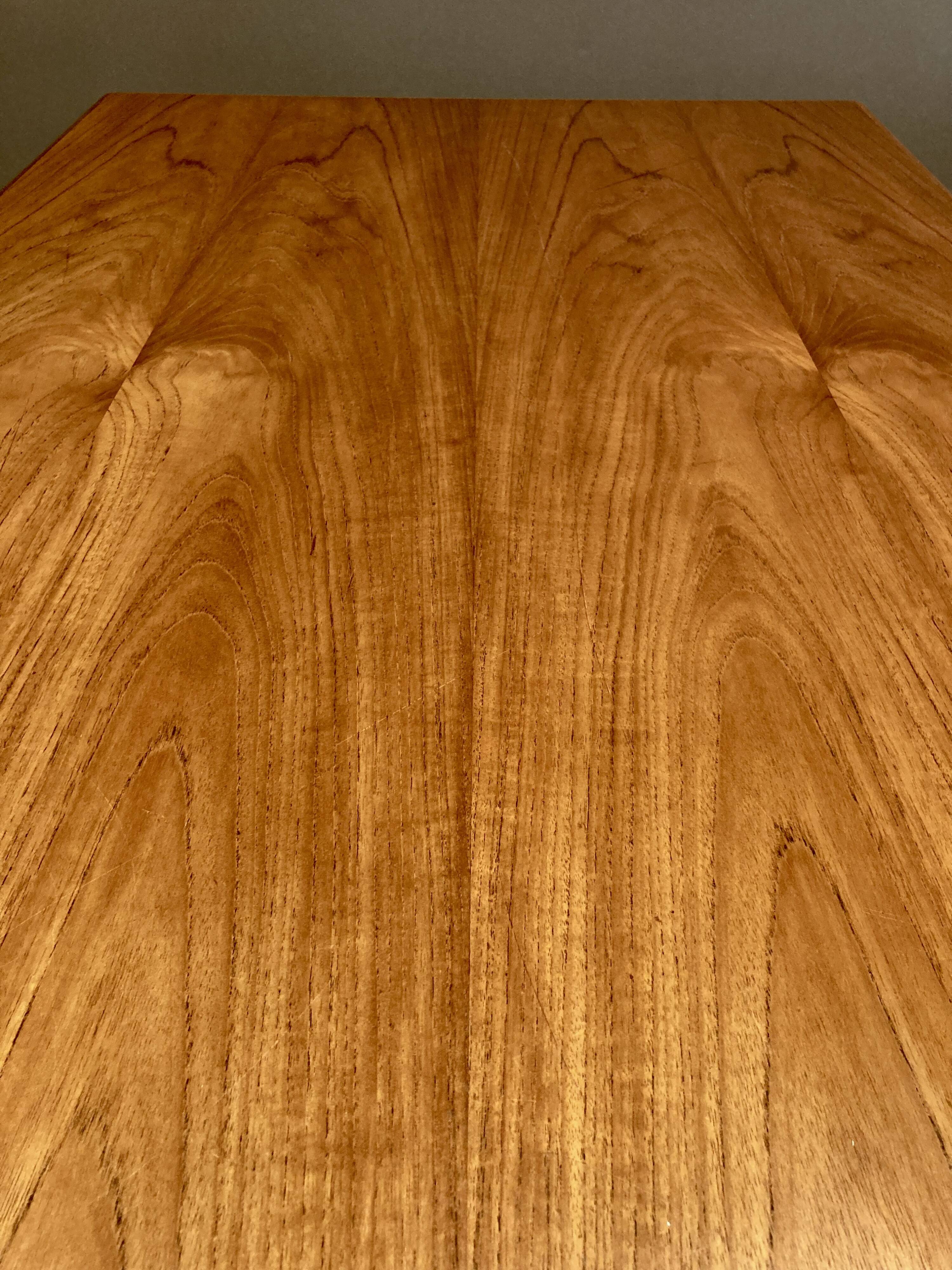 Extendable high table "Scandinavian Design" 1950.