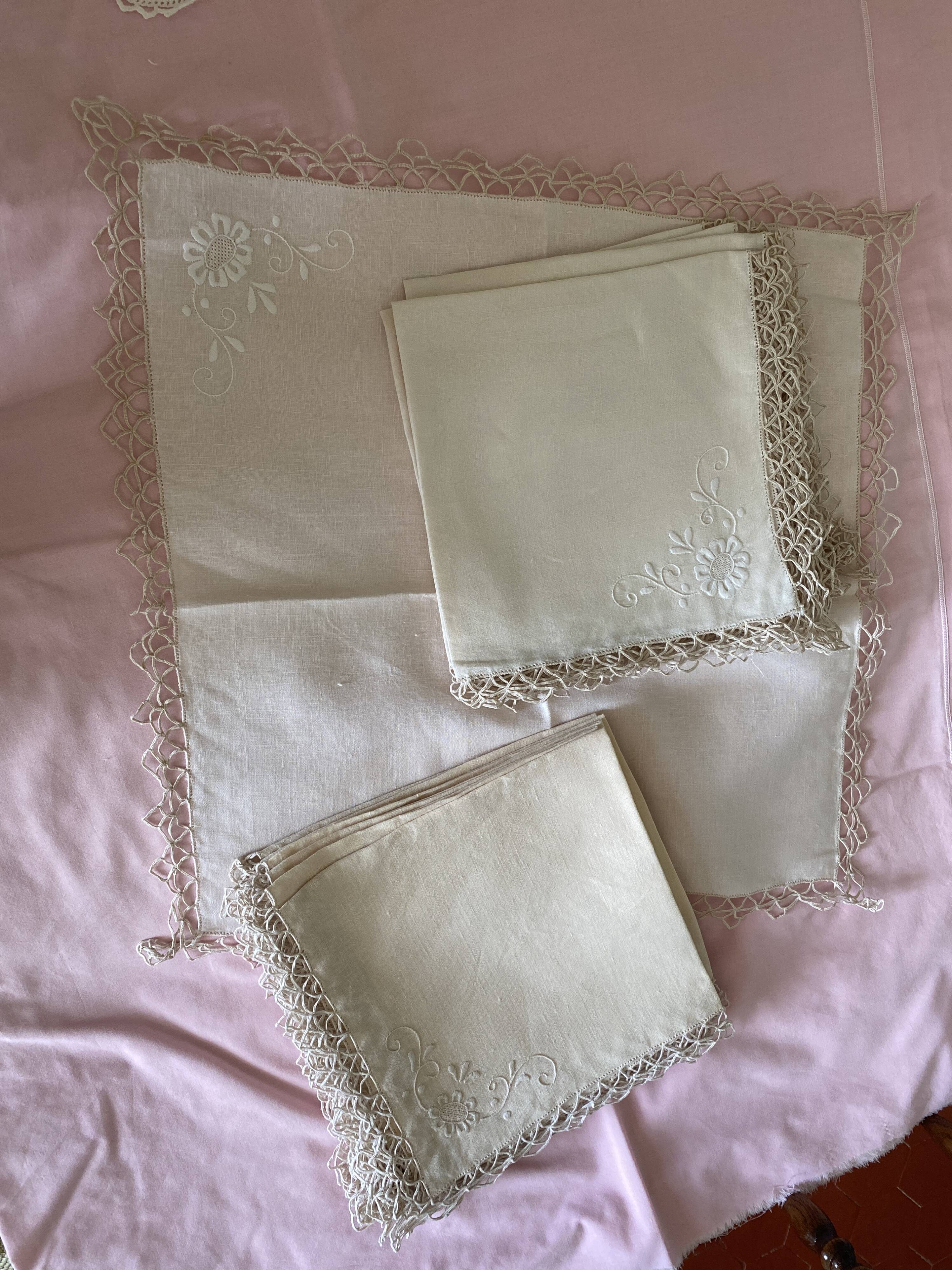 Set of embroidery towels