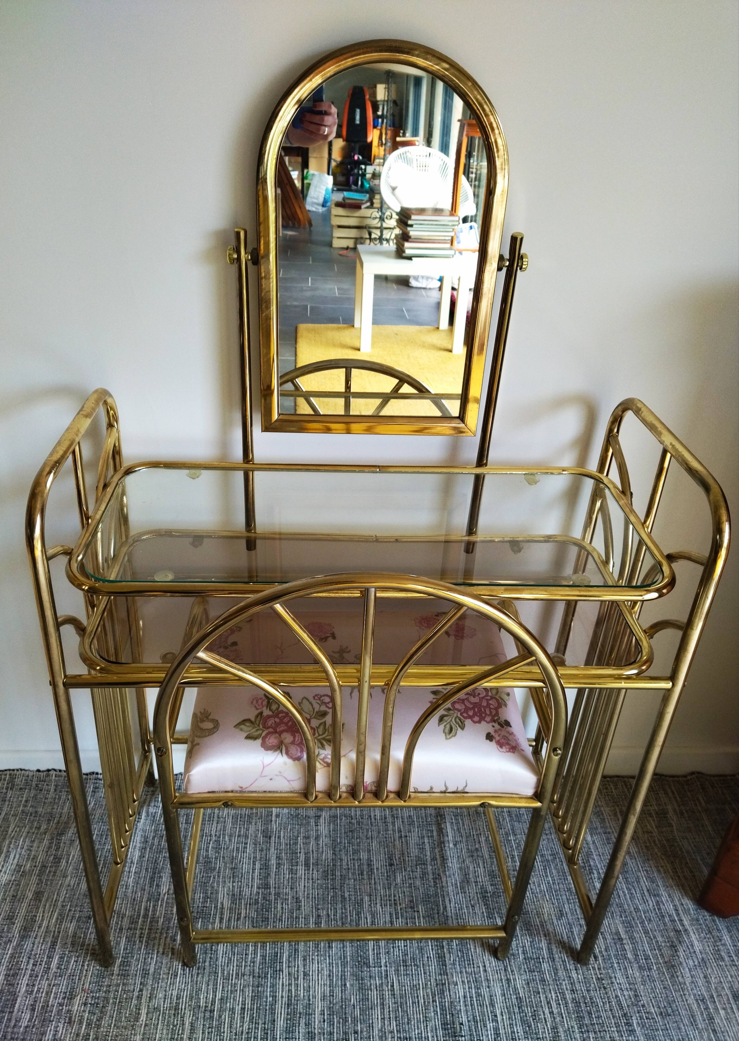 Complete dressing table, golden and vintage