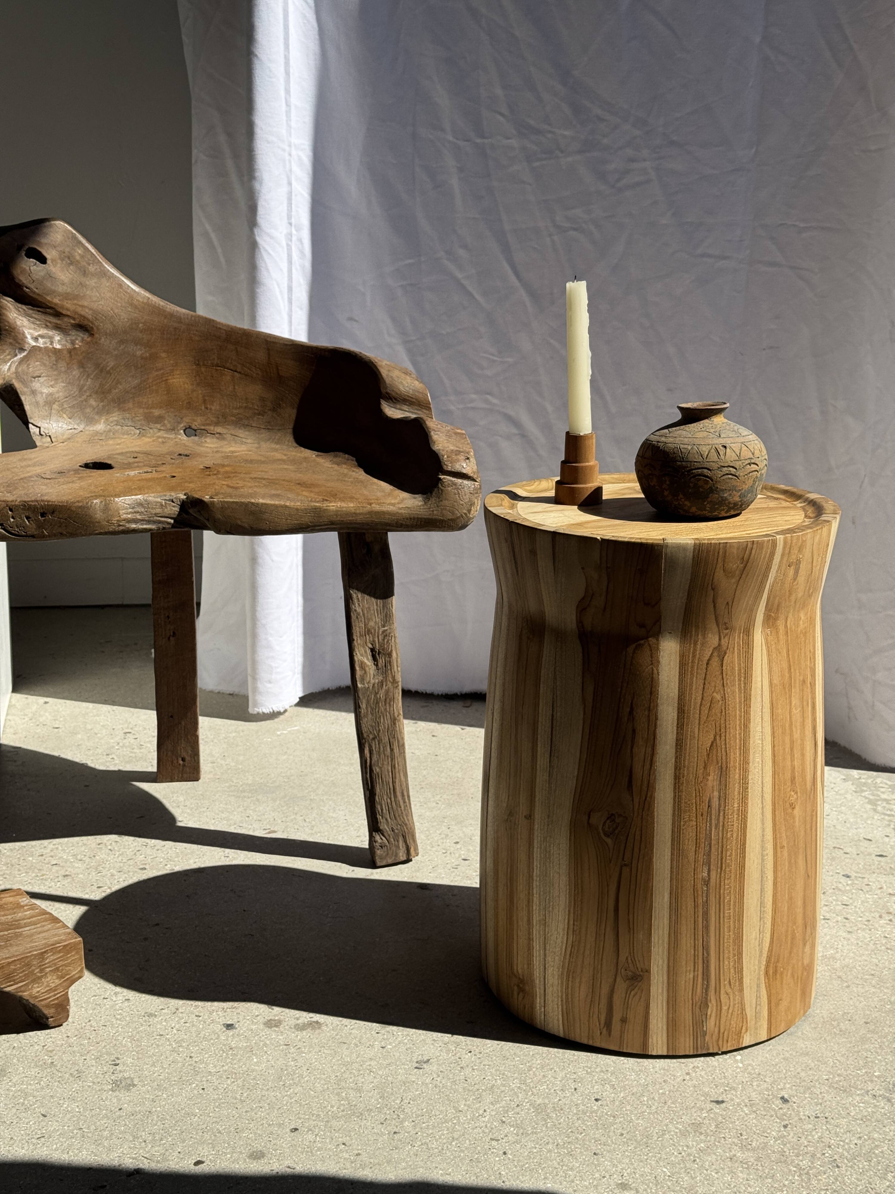 Table d'appoint ou tabouret circulaire en suar H51 D35