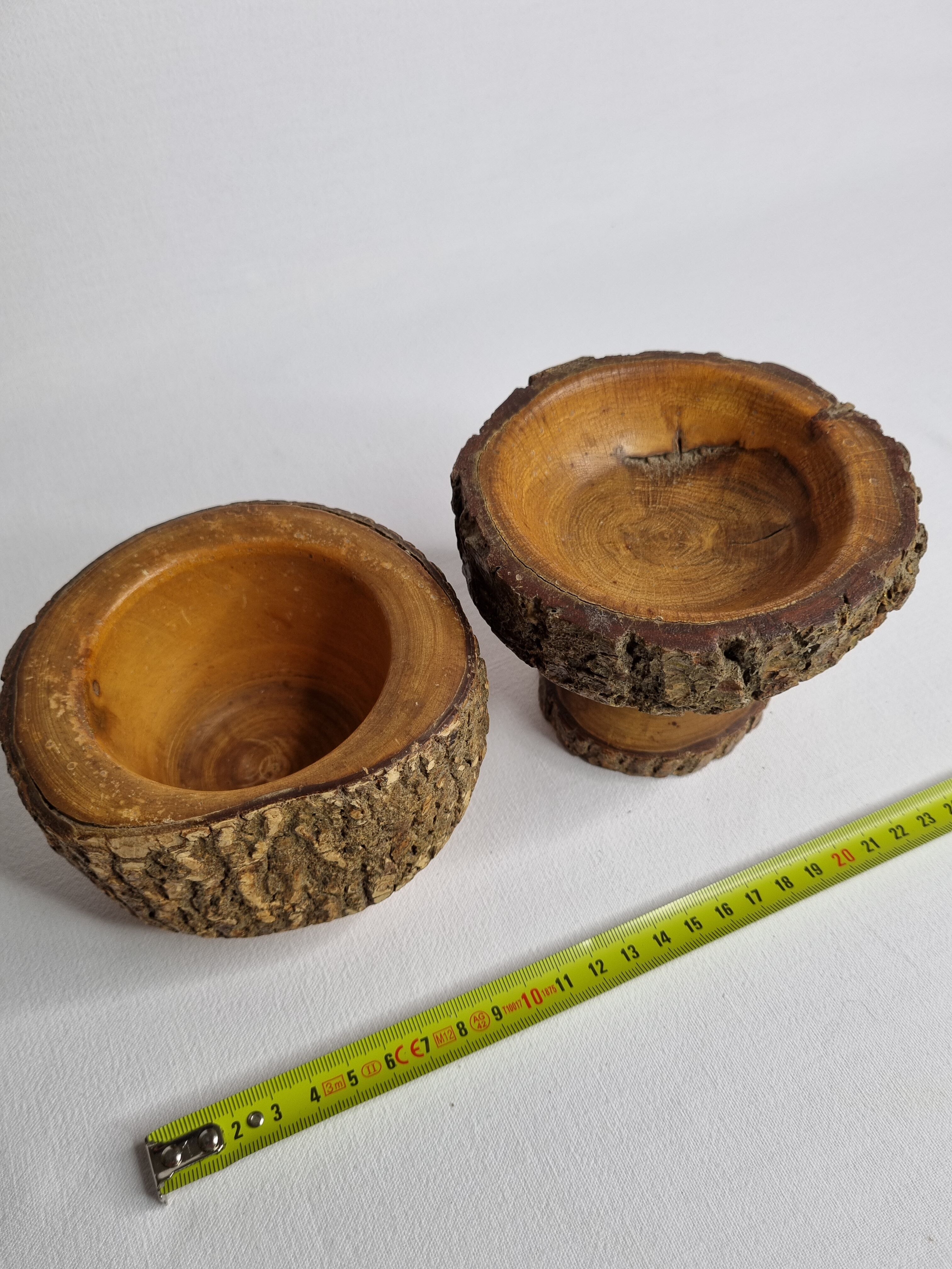 Set of two vacuum pockets made of ash wood turned