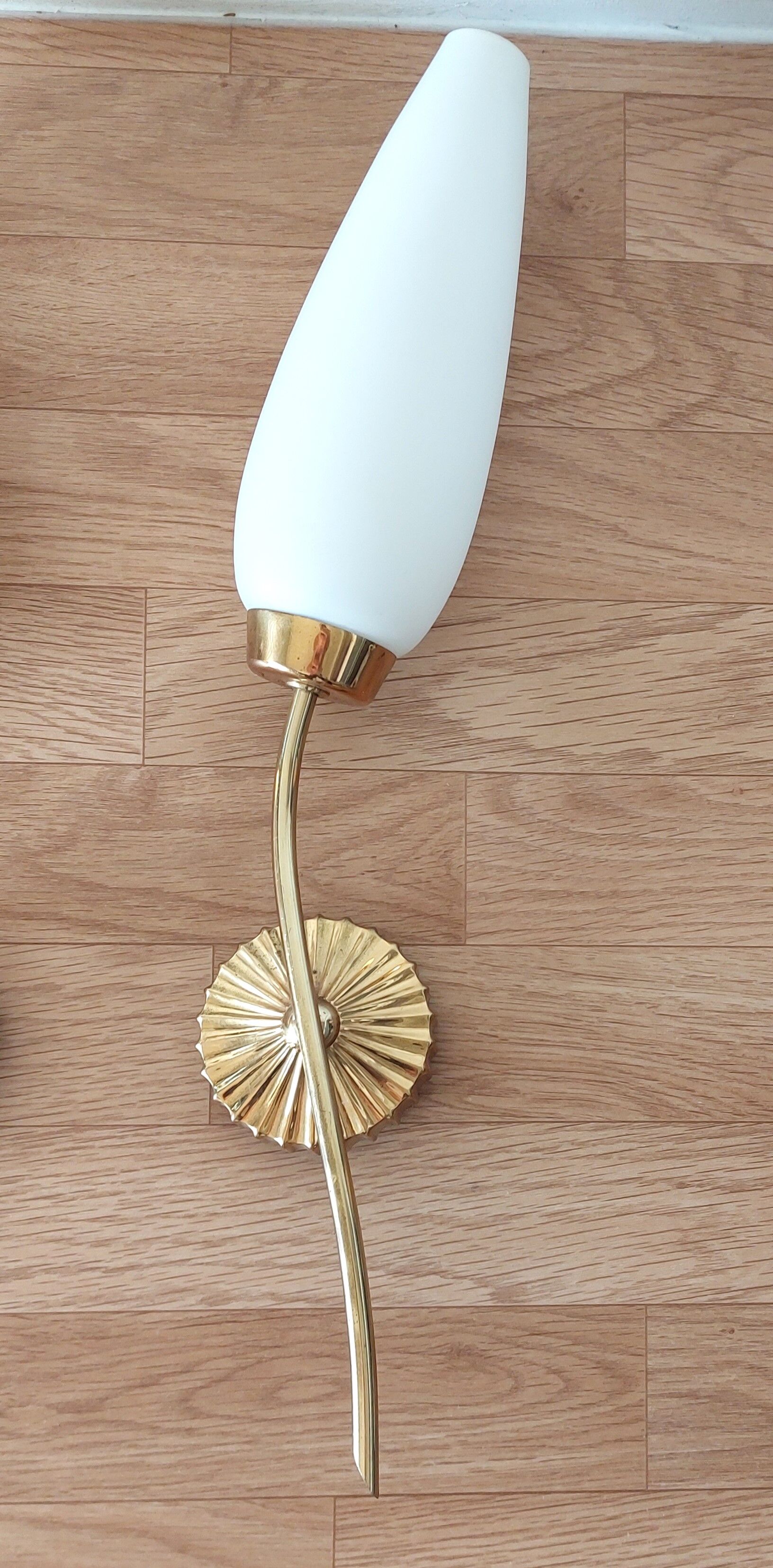 Pair of sconces in brass and opaline 1960