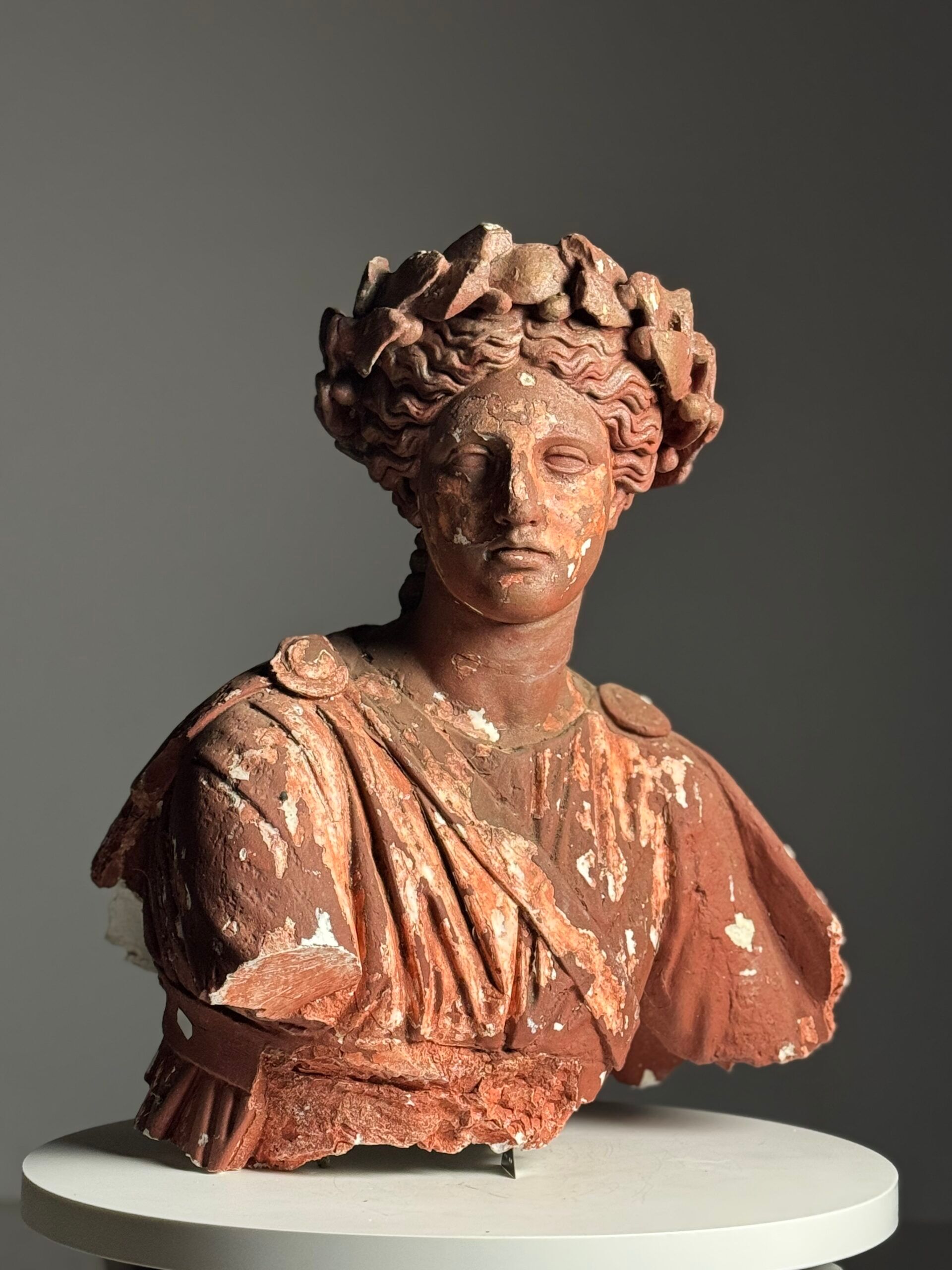 Statue en plâtre de déesse grecque du 20e siècle
