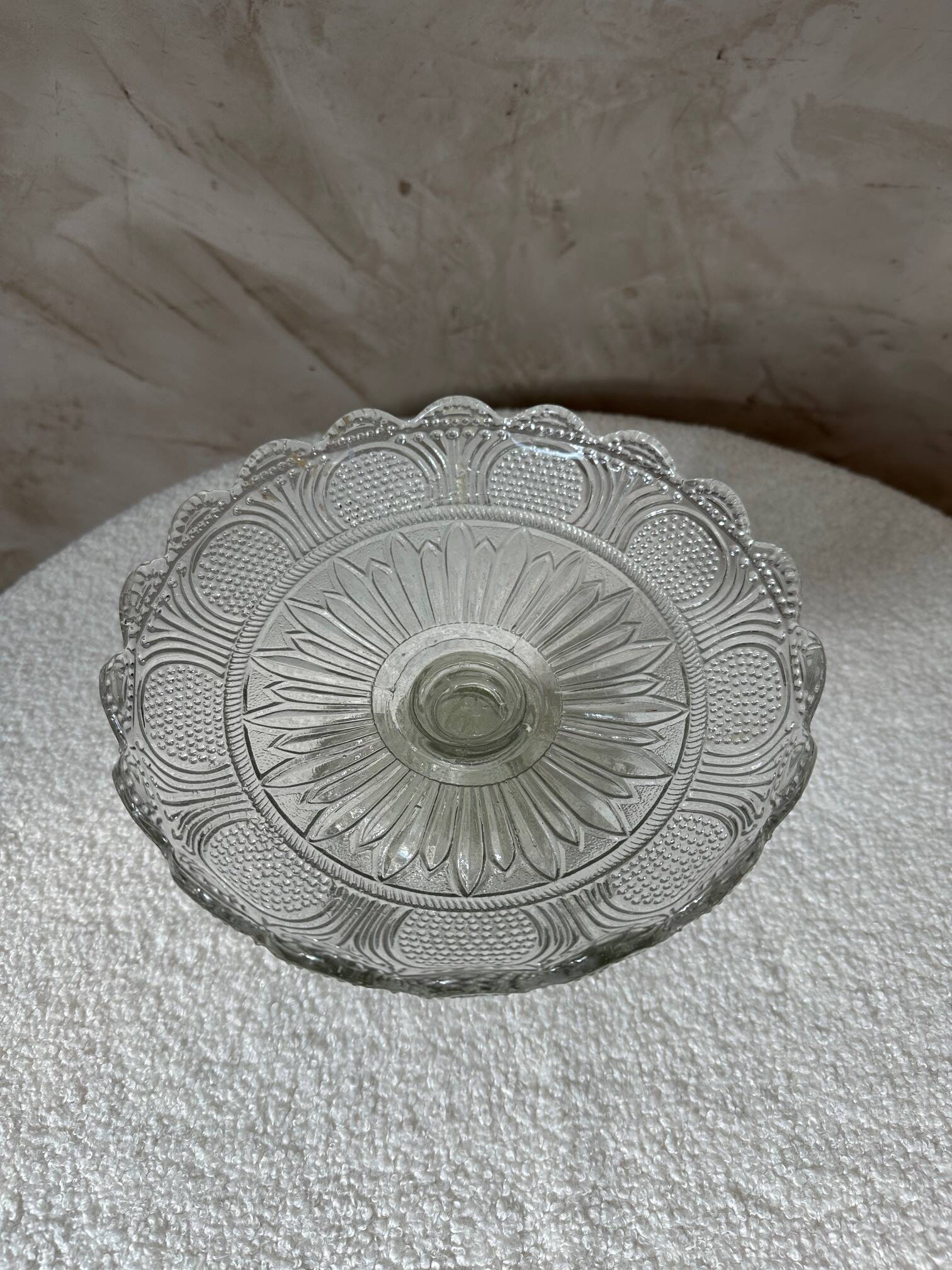 Etched glass fruit bowl