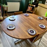 6 white vintage plates with blue flowers