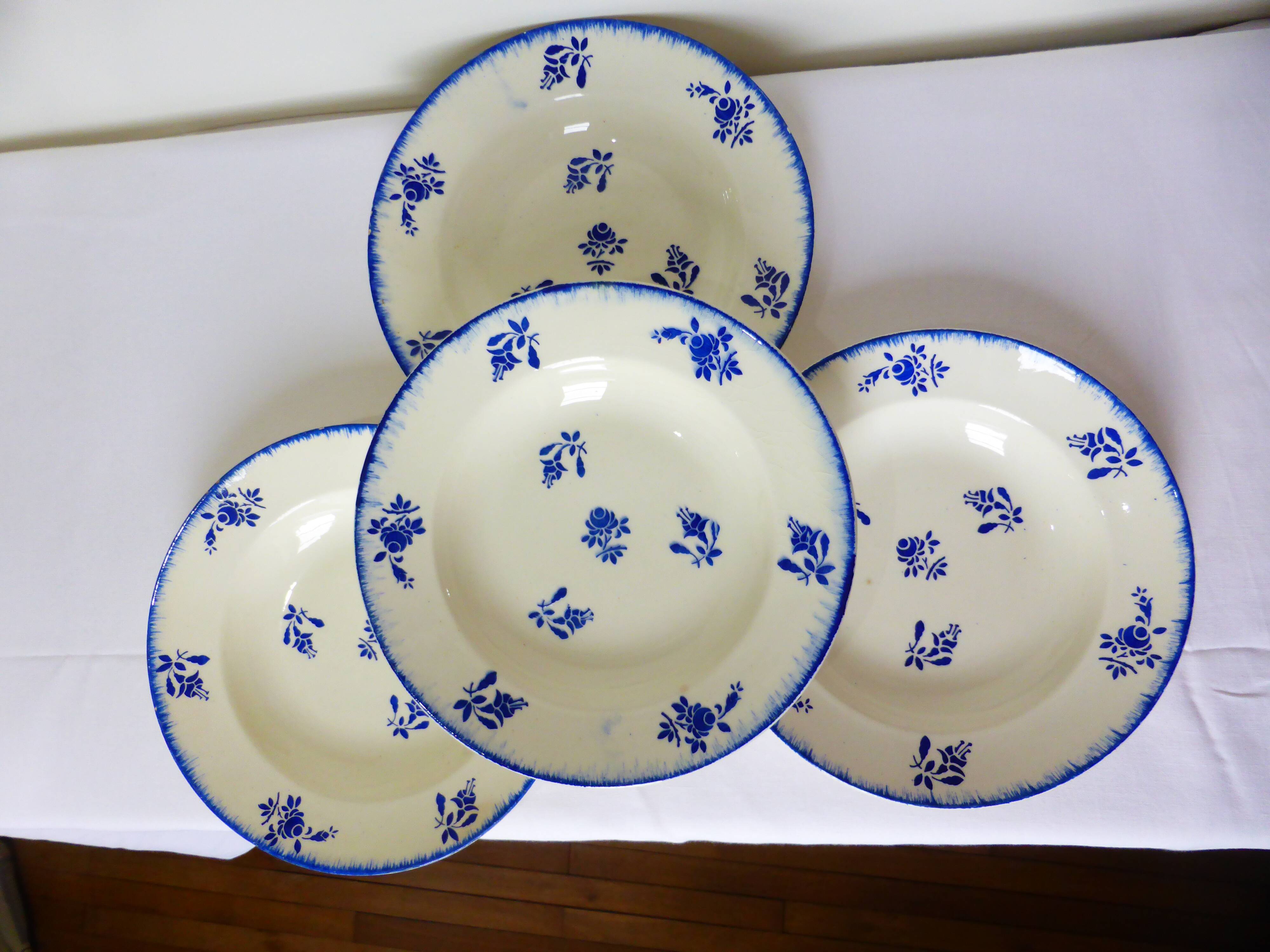 4 K&G Luneville Loire model 220507 soup plates