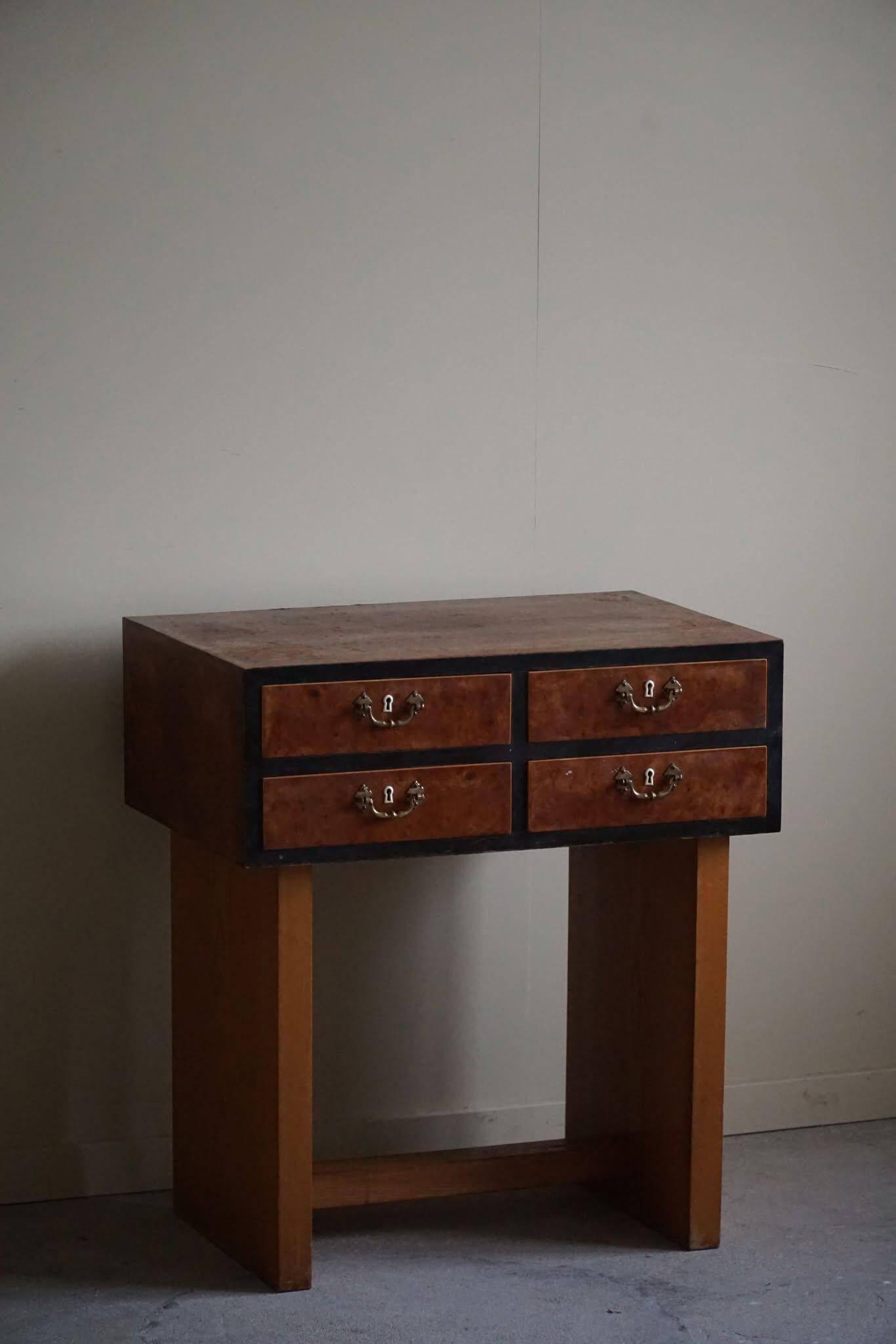Danish Art Deco console with elm wood and burl drawers, 1940s.