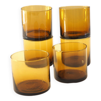 6 amber glasses