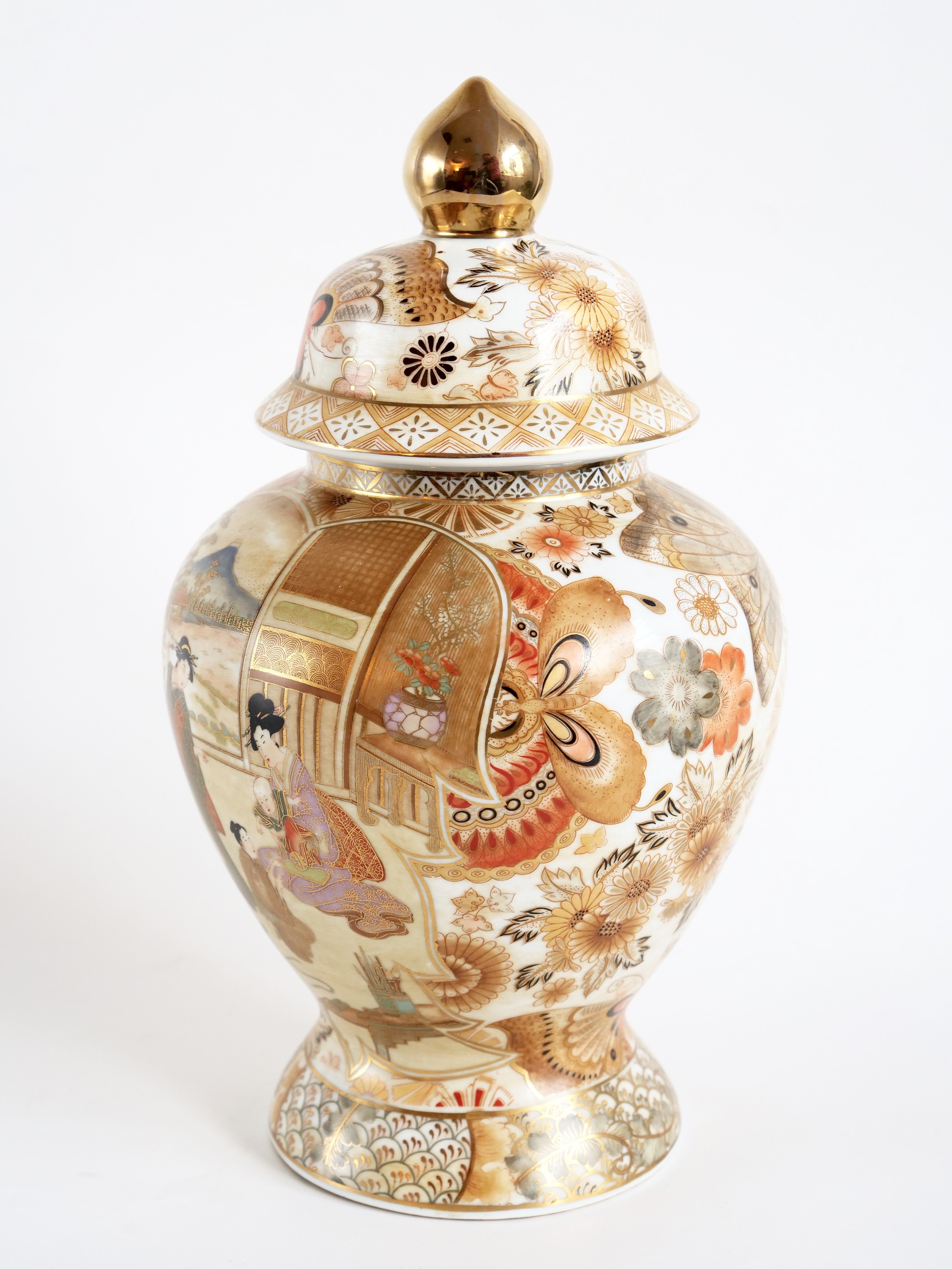 Decorative Chinese jar 50s