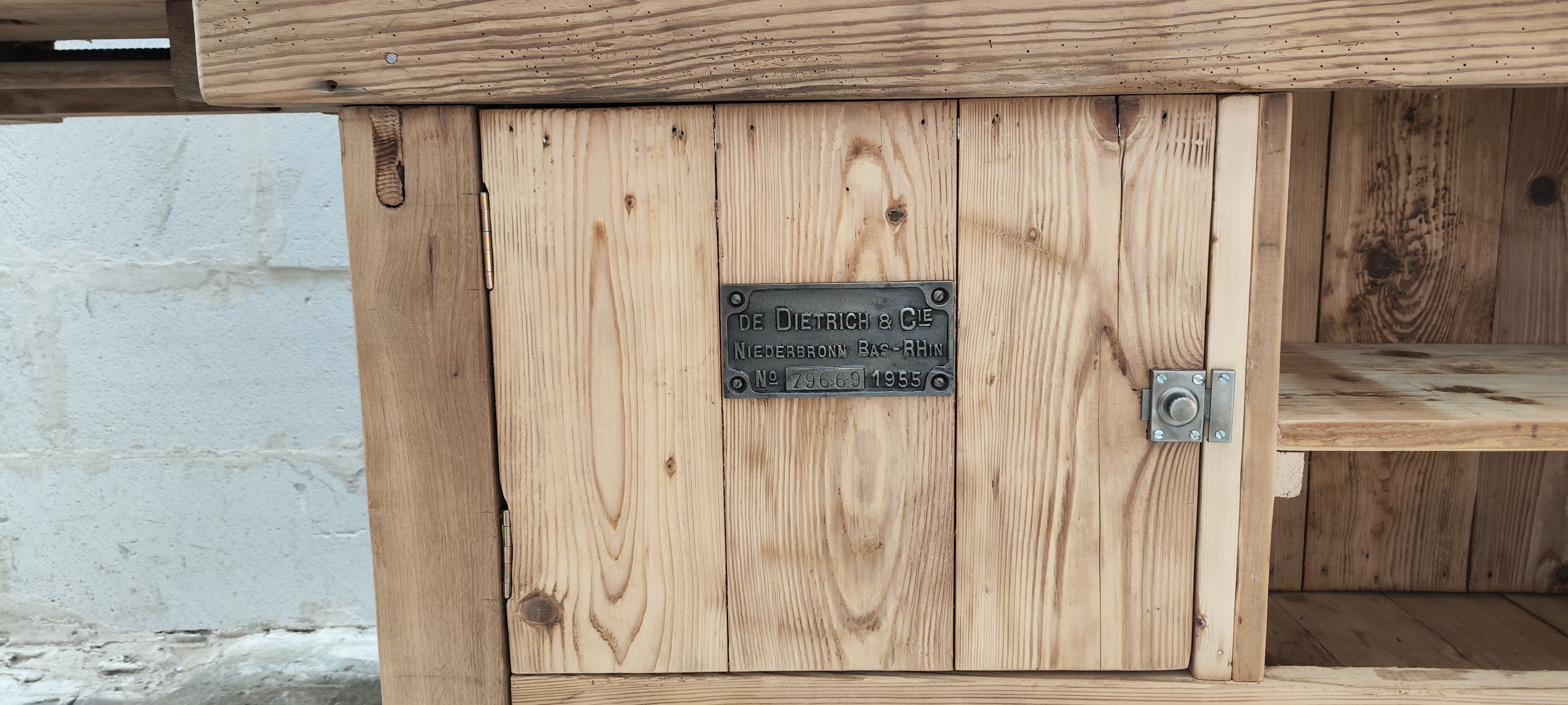 Carpenter's workbench