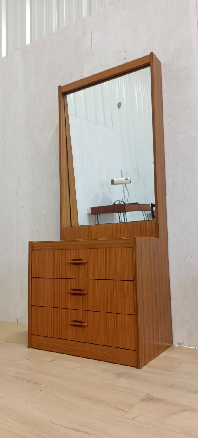 Hairdresser, chest of drawers, 1960