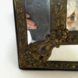 Miroir à parclose en laiton repoussé XIXème - 65x39cm