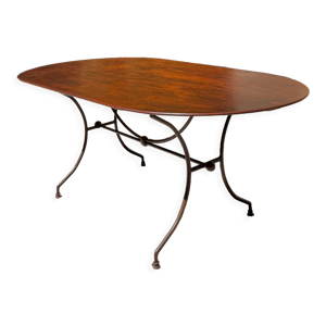 Table de jardin en fer