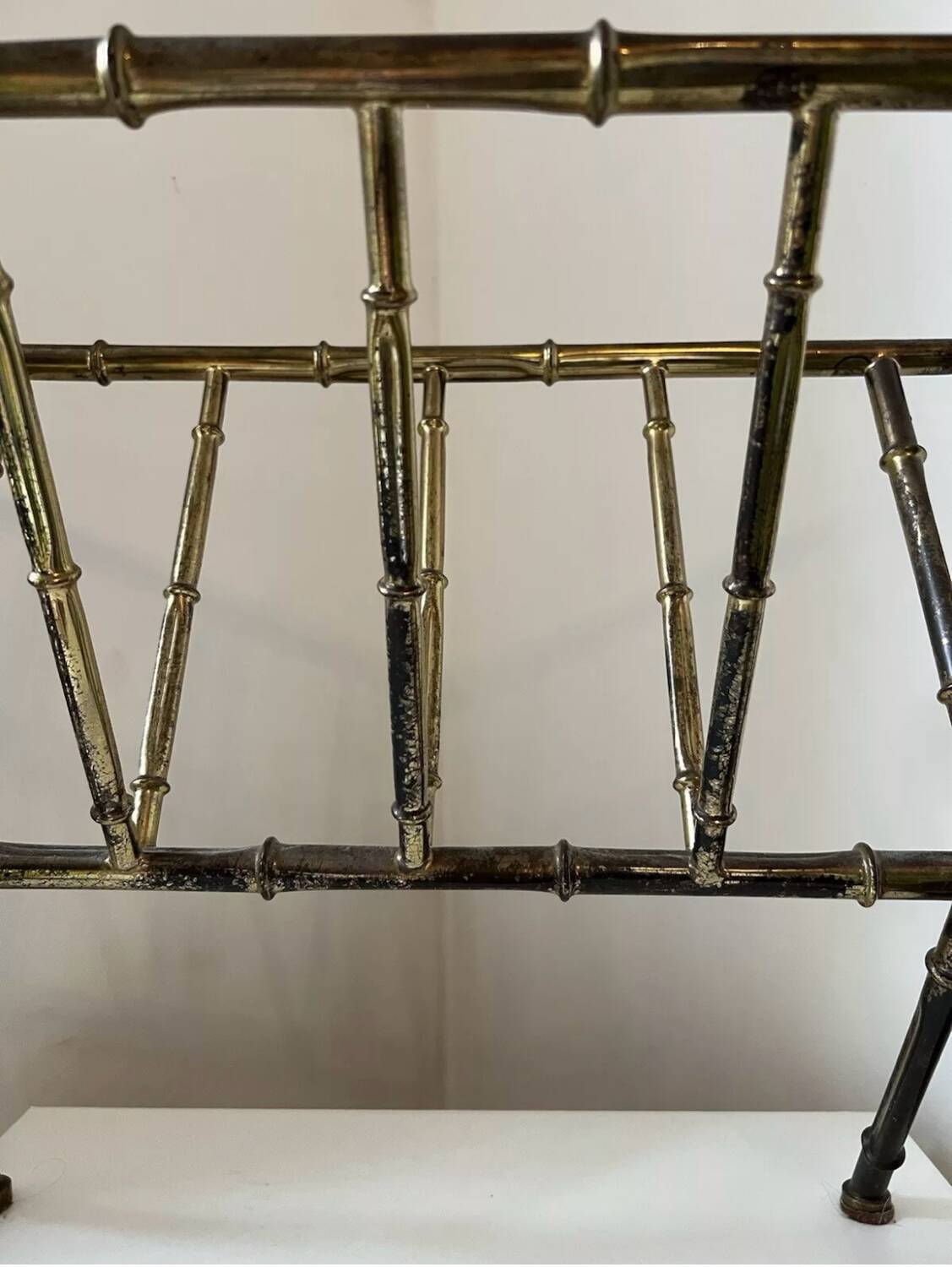Magazine rack in gilded brass Bamboo style Jacques Adnet design 1960