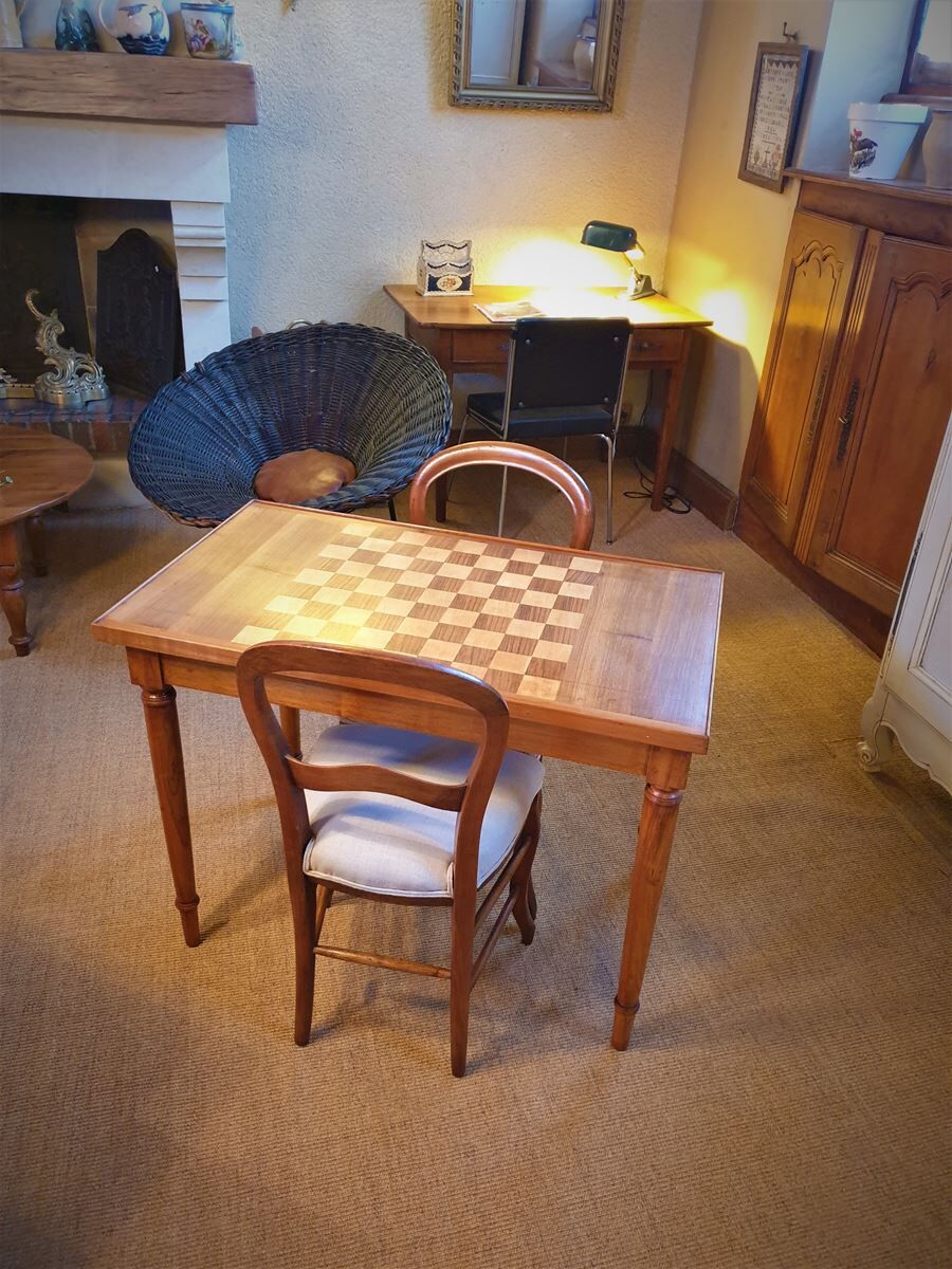 Table à jeux ancienne
