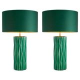 Paire de lampes de table en céramique verte craquelée et finition laiton patiné.