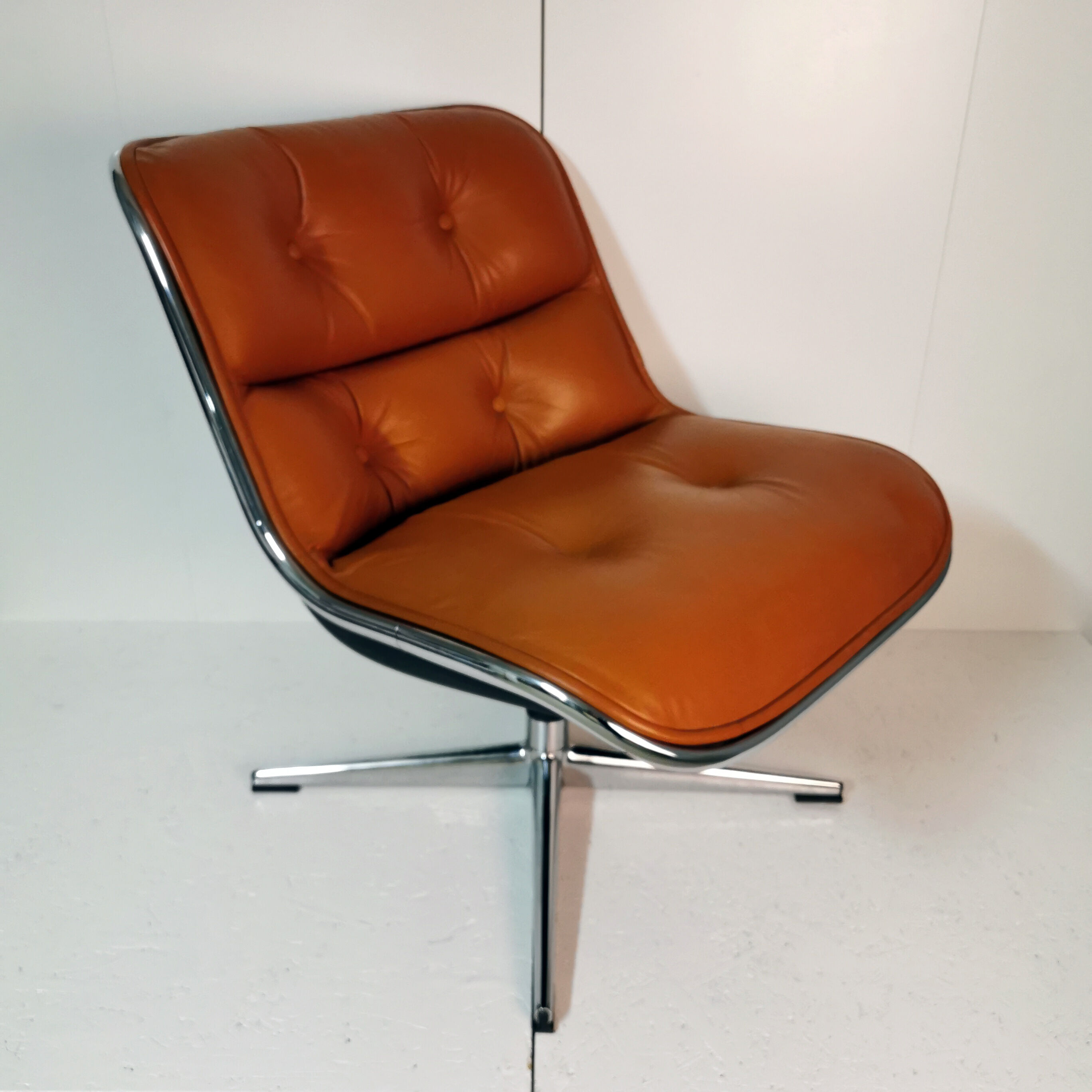 Charles Pollock's swivel armchair for Knoll, 1970