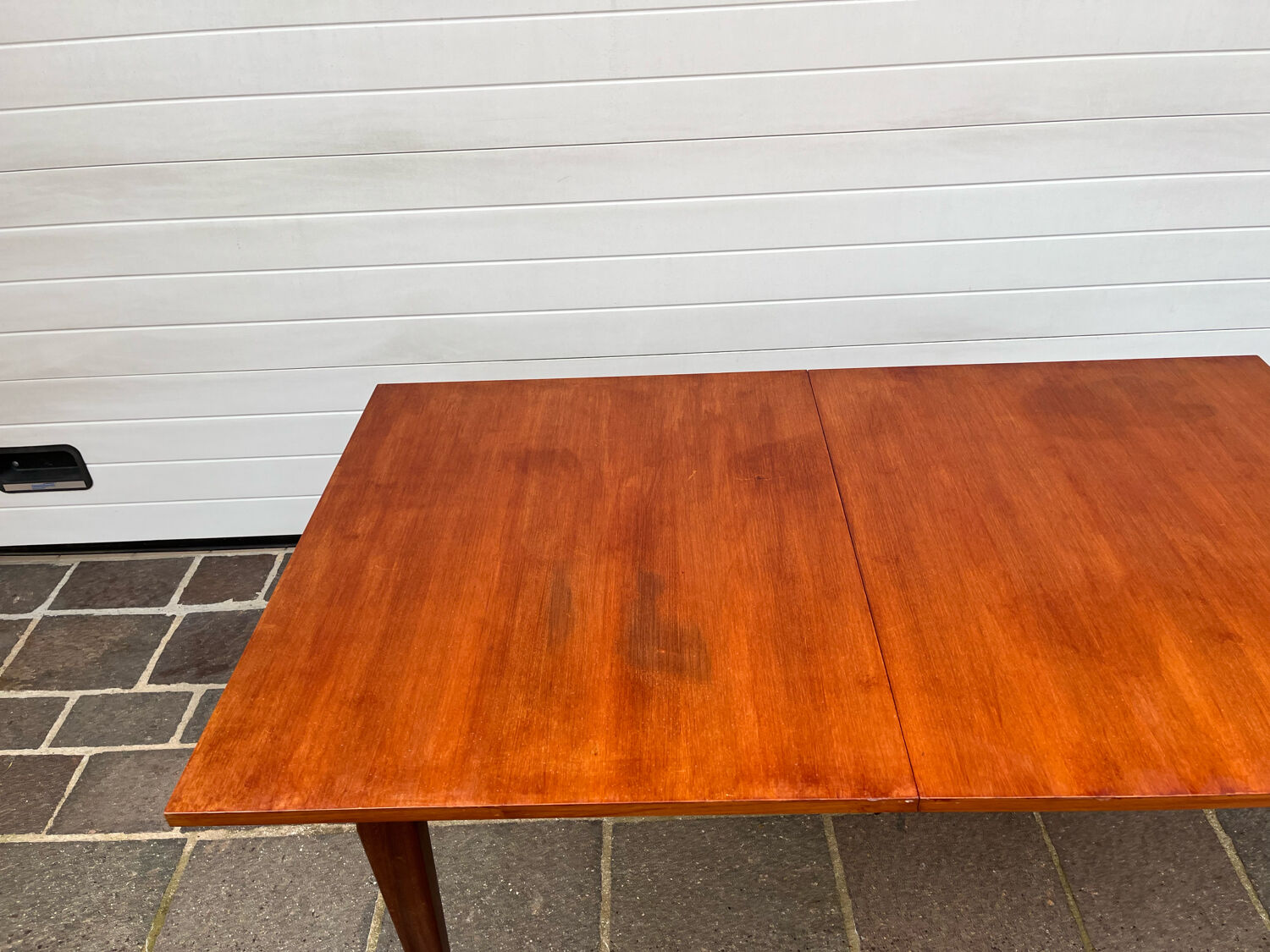 Scandinavian style extendable table