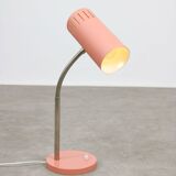 Mid-Century Modern Italian Table Lamp in Salmon and ChromeMid-Century Itali