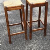 2 bar stools in wood and straw