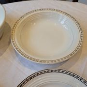 Table service in opaque porcelain with gold leaf.