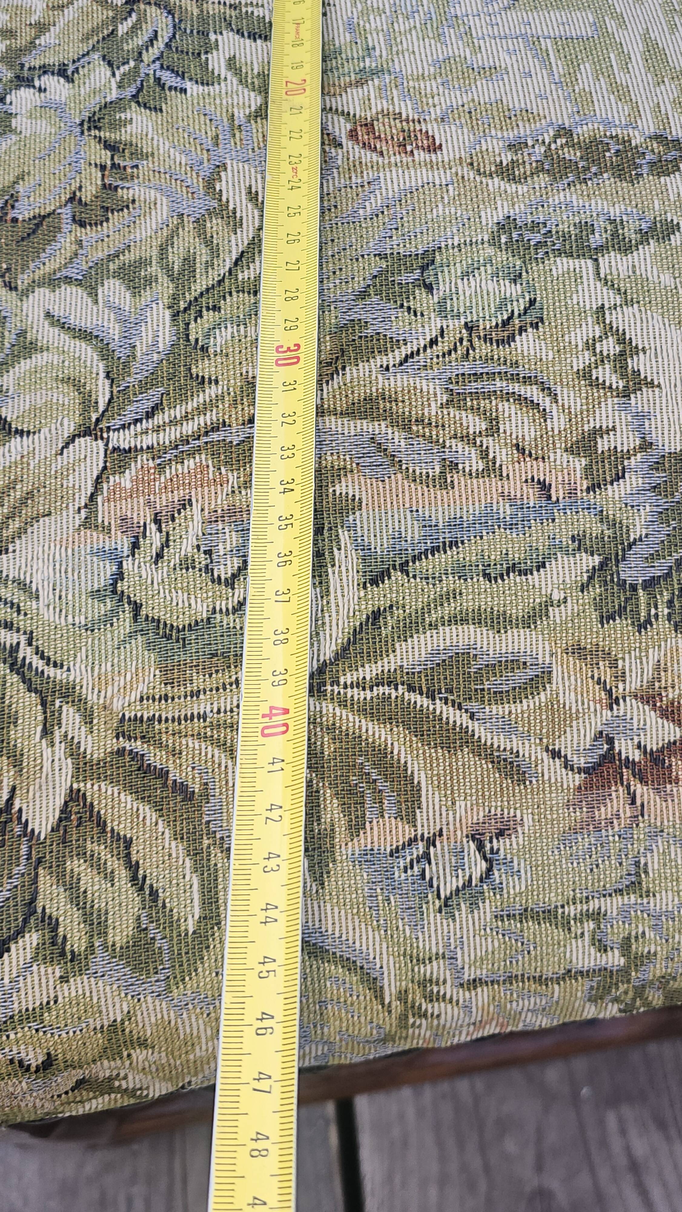 6 Louis XV style solid wood chairs with jacquard upholstery.