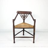 Chaise d’angle vintage antique à trois pieds en bois massif avec assise en