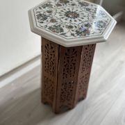 Petite table d’ appoint