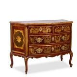 Venetian Louis XV style chest of drawers. 1950s.