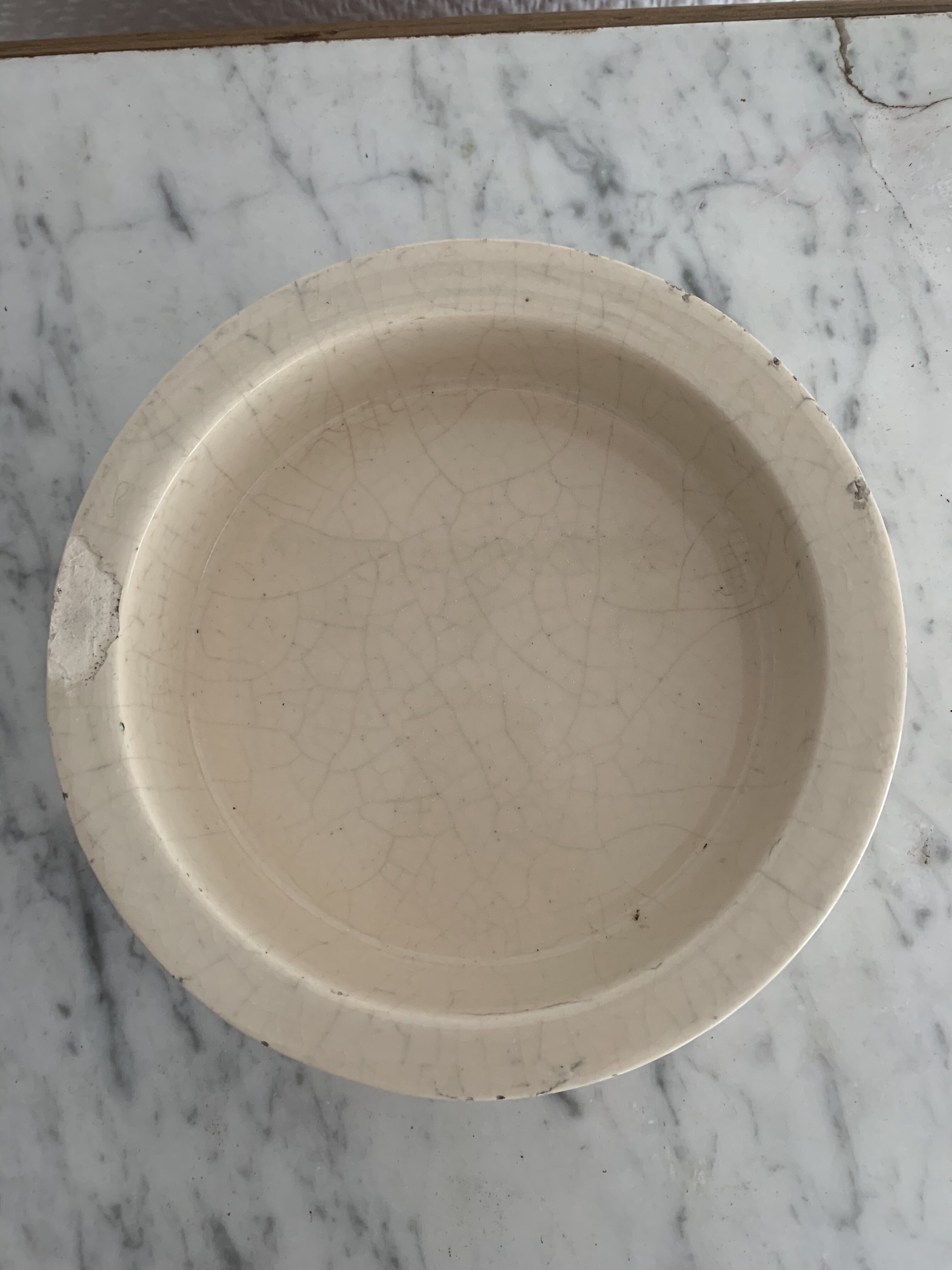 Beige ceramic trinket bowl