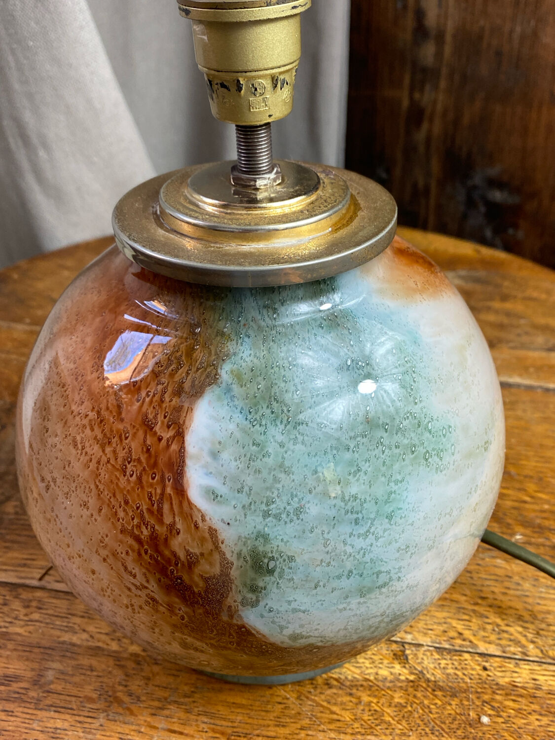 Spherical glass lamp