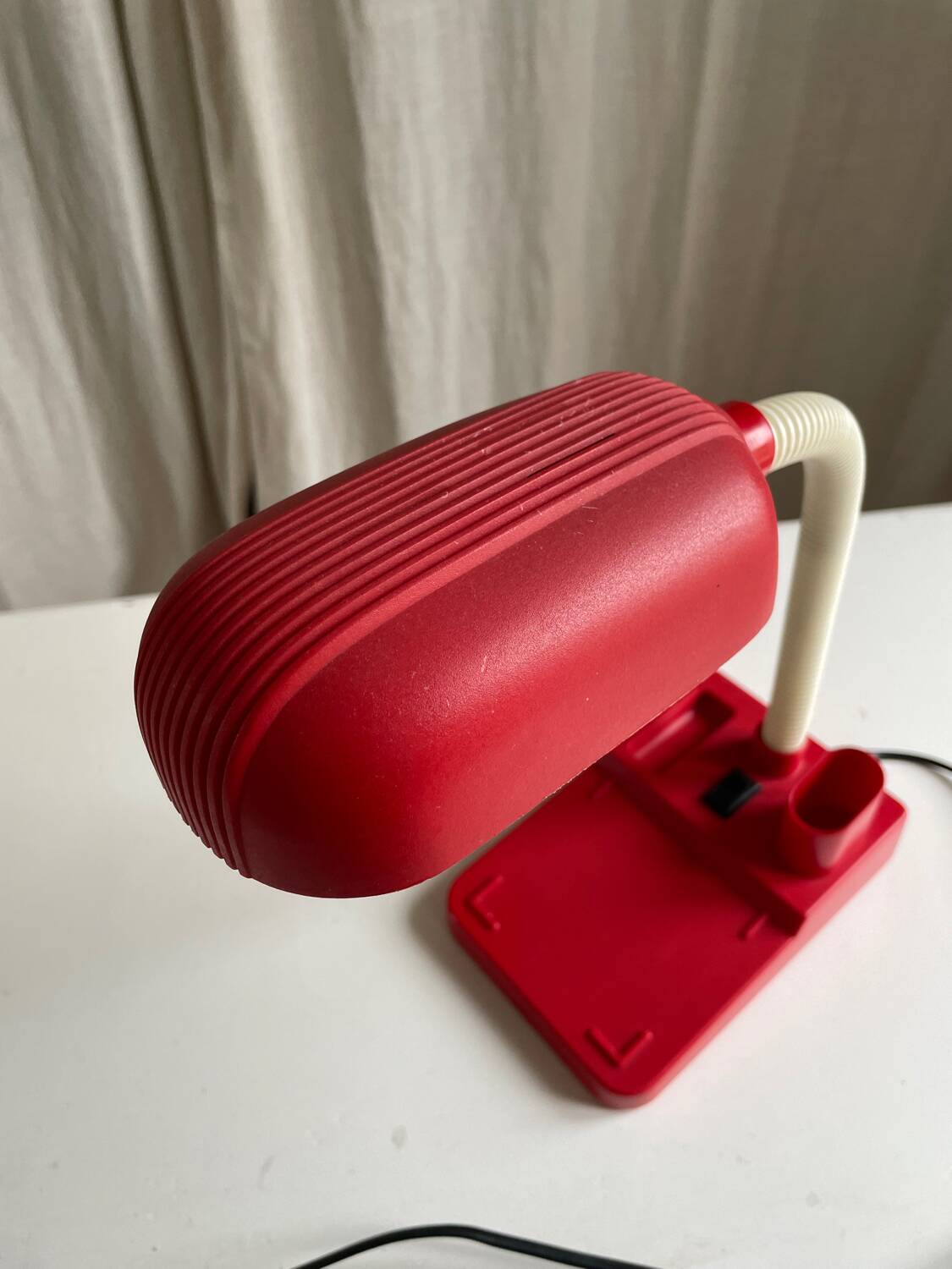 Vintage red articulated desk lamp Italy